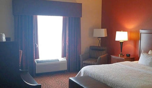 Standard Room, 1 King Bed