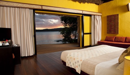 Bungalow (Tropical)