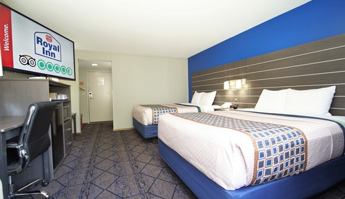 Deluxe Room, 2 Queen Beds, Non Smoking