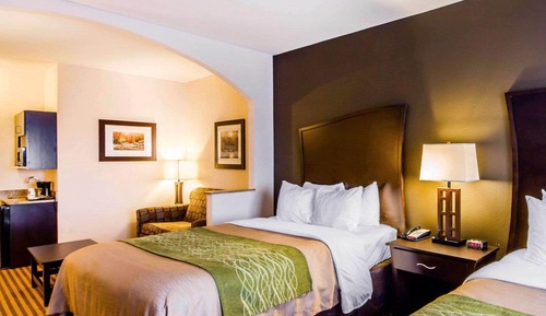 Suite, 2 Queen Beds, Non Smoking