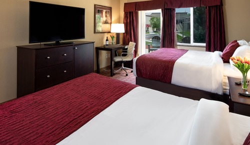 Deluxe Room, 2 Queen Beds, Smoking