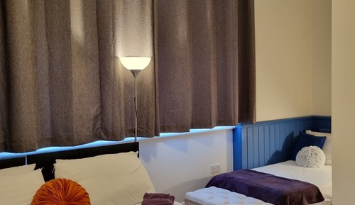 Family Room, Ensuite