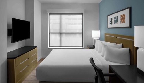 Room, 1 King Bed, Non Smoking (2 Bedrooms)