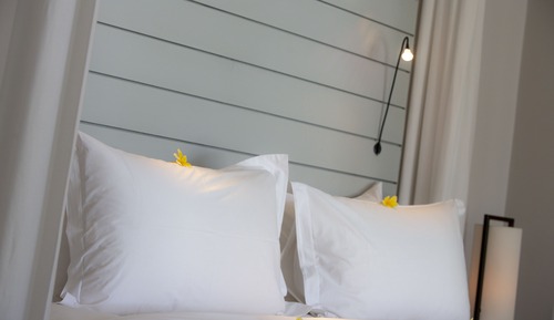 Luxury Poolside Lodge Suite, Ocean view