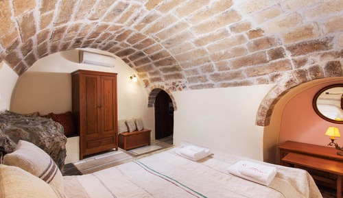 Family Apartment, 2 Bedrooms, Kitchenette, Courtyard Area