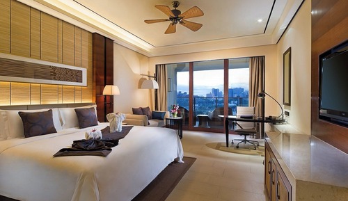 Standard Room, 1 King Bed, Smoking, City View