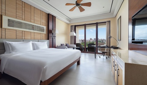 Standard Room, 1 King Bed, Smoking, City View (High Floor)