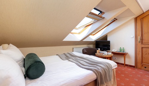 Double Room (in the attic)