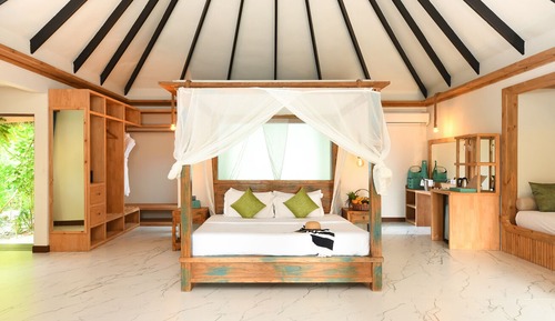 Sunset Beach Suite With Infinity Pool