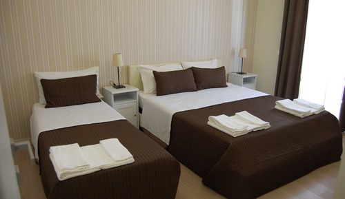 Standard Triple Room, Ensuite, City View