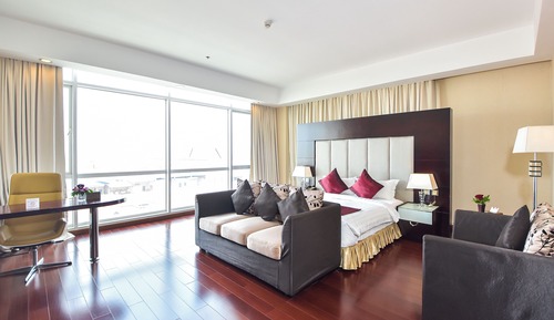 Premier Deluxe King Room - Free Two Ways Airport Transfer