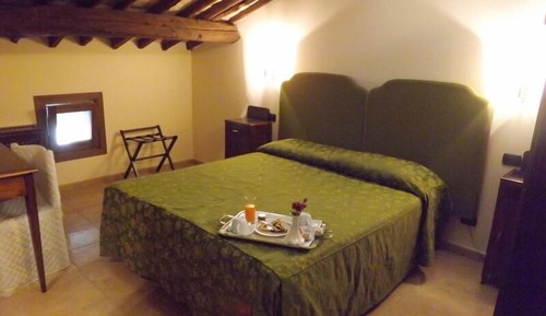 Economy Double or Twin Room, Private Bathroom