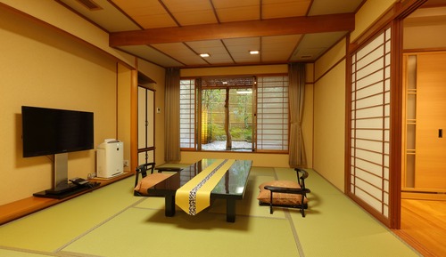 403 Suite Japanese and Twin Bed Room with Silver Open-air Hot Springs, Non Smoking