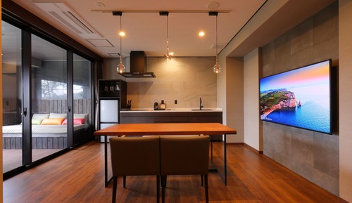 Exclusive Residence with Silver hot springs, Non smoking