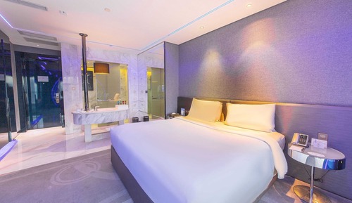 Deluxe King Room (Digital Style Room)