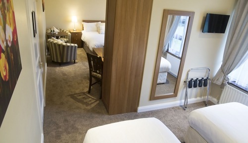 Family Room, Ensuite