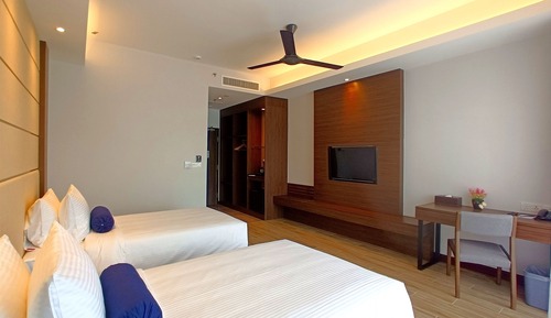 Deluxe Room, 2 Twin Beds, City View