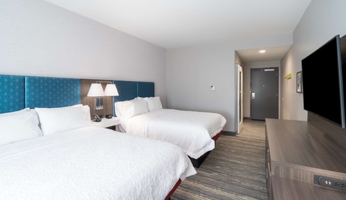 Room, 2 Queen Beds, Accessible, Bathtub (Hearing)