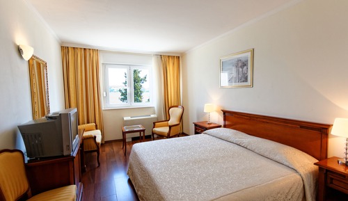 Economy Double or Twin Room, Sea View