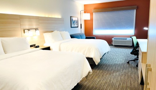 Suite, 2 Queen Beds, Accessible Bathtub, Non Smoking (Communications)