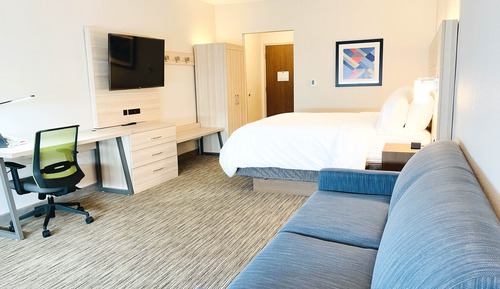 Suite, 1 King Bed, Accessible Bathtub, Non Smoking (Communications)