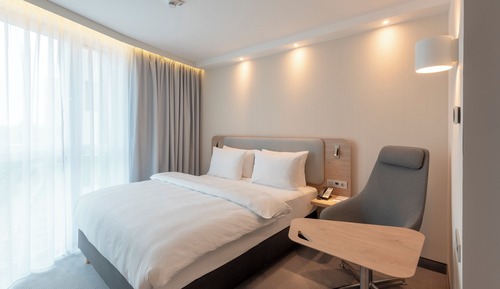 Standard Room, 1 Queen Bed