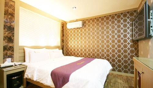 Room (Standard room)