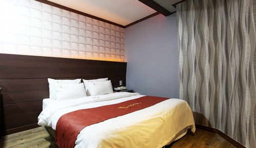 Room (Early Bird)