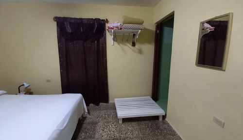 Economy Room