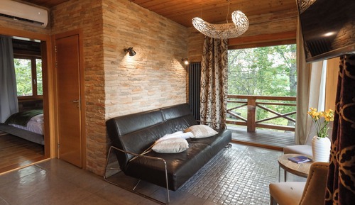 Junior Cabin