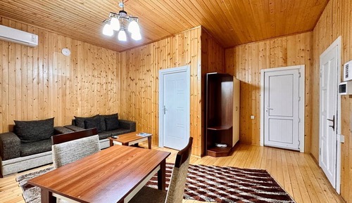 Superior Cottage