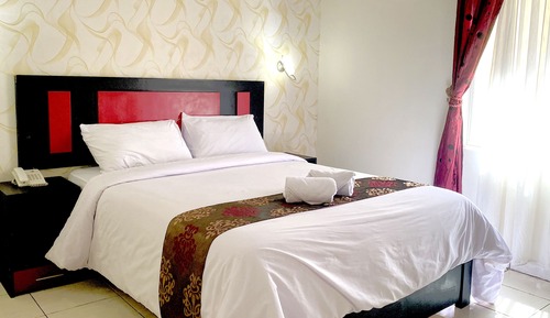 Deluxe Room, 1 King Bed