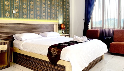 Grand Room, 1 King Bed