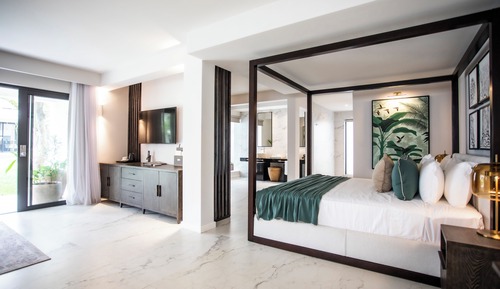 Senior Suite, Jetted Tub