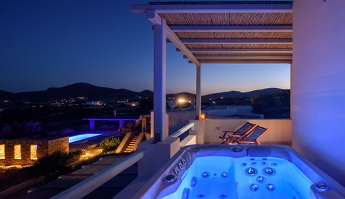 Deluxe Villa Althea, Hot Tub