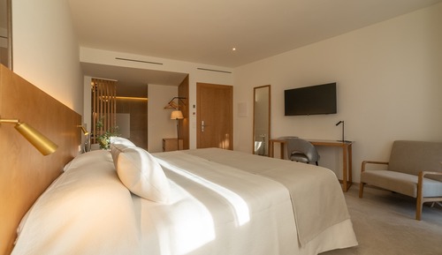 Deluxe Room, Bathtub