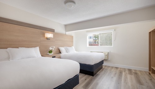 Presidential Suite Lake View and Balcony