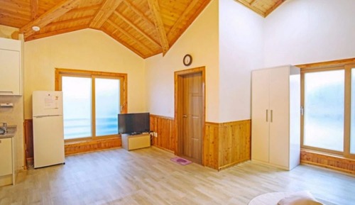 Room (Building A Baekaksan (2F))