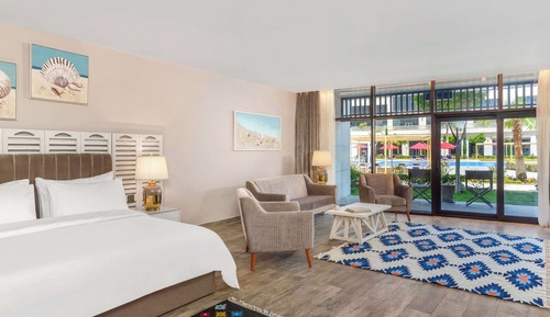 Deluxe Room, 1 King Bed, Accessible