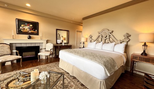 Honeymoon Room