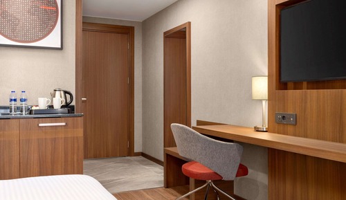 Room, 2 Twin Beds, Non Smoking, City View