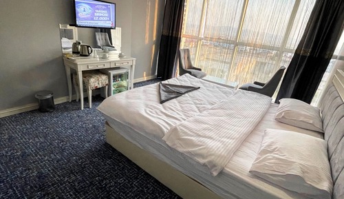 Classic Double Room, City View