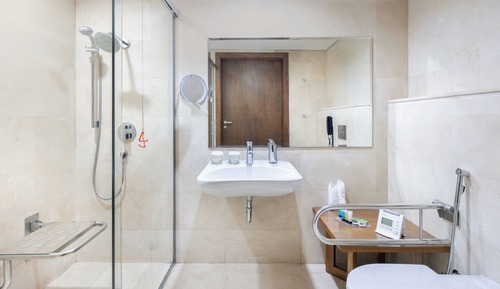 Premium Suite, 1 King Bed, Accessible