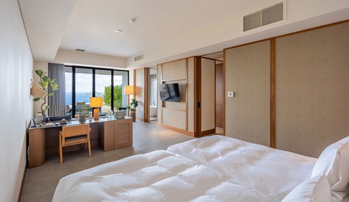 Ocean View Garden Suite,13 years or older, Non Smoking