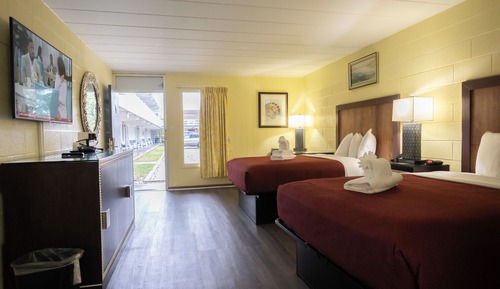 Exclusive Room, 2 Queen Beds, Non Smoking, Kitchenette
