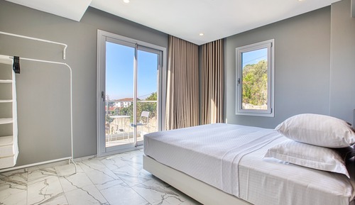 Superior Suite, Private Bathroom, Pool View