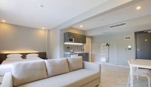 Superior Studio, Private Bathroom, Pool View
