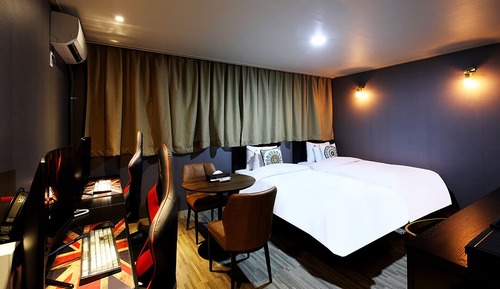 Deluxe Twin Room