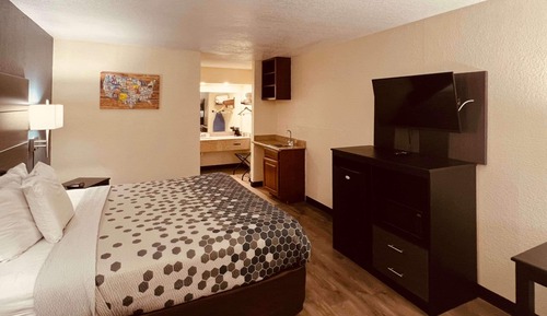 Suite, 1 King Bed, Non Smoking