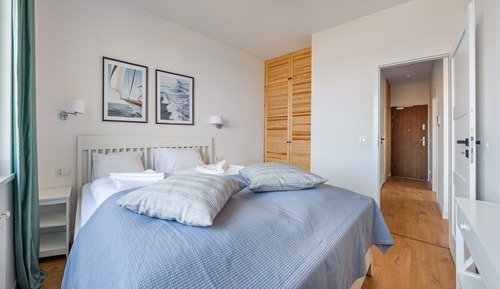 Apartment (19 H)